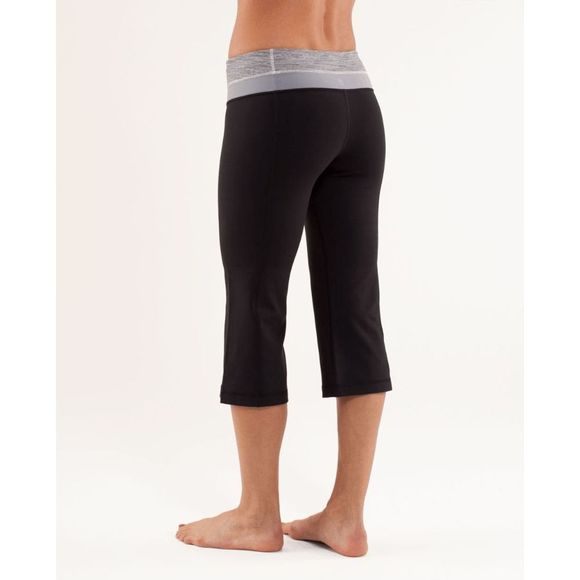 Lululemon Groove Crop Black  / Wee Are From Space Coal Fossil / Fossil Size 4 - Picture 1 of 10